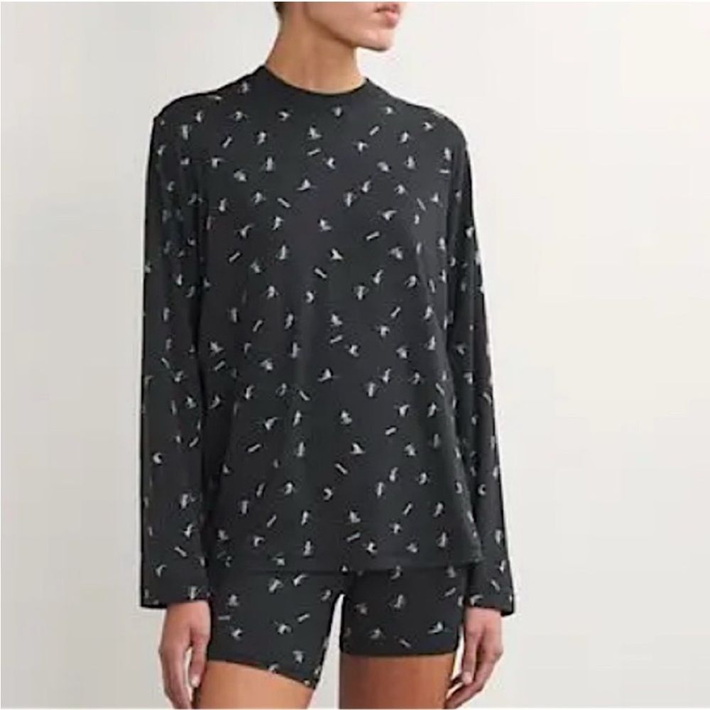 SKIMS Boyfriend Long Sleeve T-shirt in Washed Onyx Ski Print Size XL